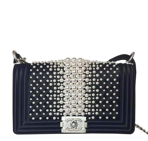 chanel boy bag pearl